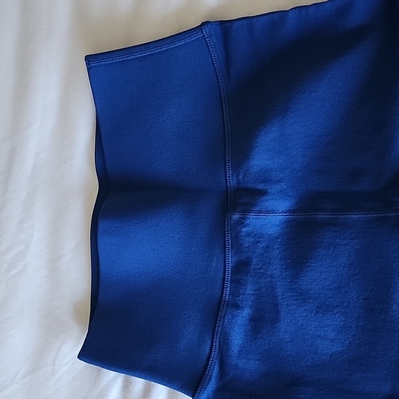 SculptKnit High-Waisted Perforated Short - Picture 3 of 6